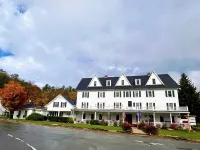 Echo Lake Inn فنادق في Ludlow