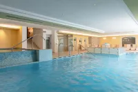 Beverly Alps Hotel & Spa - Pools