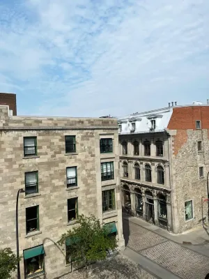 Corner Apartments
