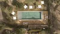 Le Galinier Lourmarin, a Beaumier Guesthouse - piscina