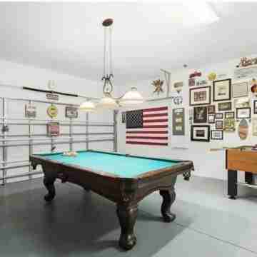 Special 4 bedroom resort home! Minutes away from Disney world! Fitness & Recreational Facilities