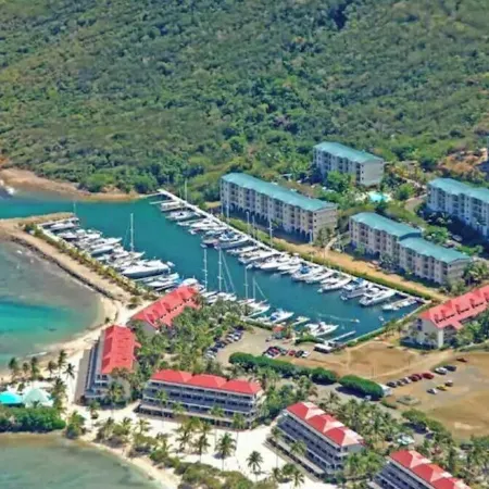 Stylish Beach Condo located on Sapphire Beach