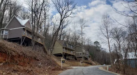 Kingwood Country Club & Golf Resort Home - 2 bdrm/2.5 bath Отели в г. Рейбан