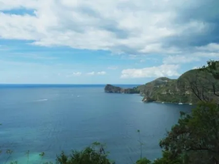 2 Bed 2 Bath House,Whale Watching /2Mins from Ferry Terminal/15Mins to RodneyBay