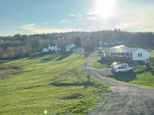 Relaxing 2Br Unit Near Hiking & Scenic Drives Sleeps 5 |Great Cabot Unit 17