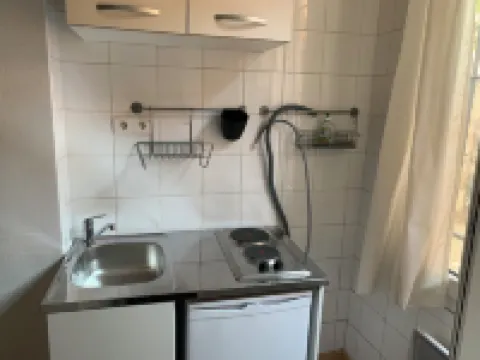 Quiet studio near amenities