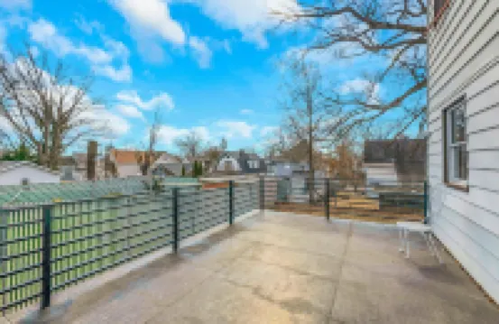 Capacity for 20 people near the airport Hotels in Hillside