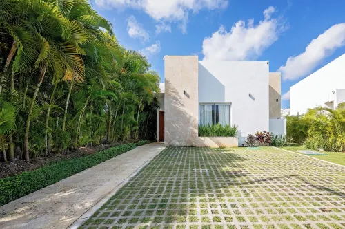 Villa in Playa Mueva Romana – Steps from Beach! Hotels in La Cana
