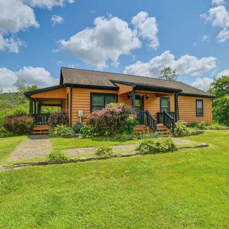Romantic Afton Escape w/ Fire Pit & Scenic Views
