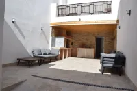 Rural house for 8 people in Castalla with private bar, barbecue and terrace. Hotels in Castalla