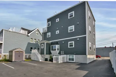 Sleek Somerville Apartment near Encore! Hotels near Taj Mahal Desi Bazaar