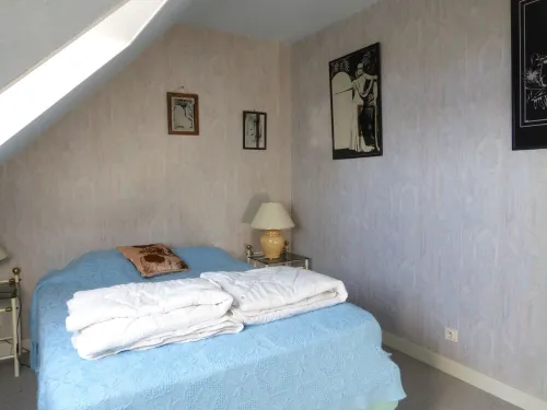 Quiet 4-bedroom house in BINIC, 1 km from the port and beaches. Các khách sạn ở Binic