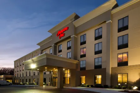 Hampton Inn Haverhill Отели в г. Сандан