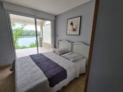 Gite de Charmes en Pays de Langres, Ville Historique Hotel a 