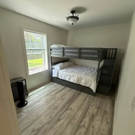 Charming 3-bedroom house with a Pond View/pet friendly
