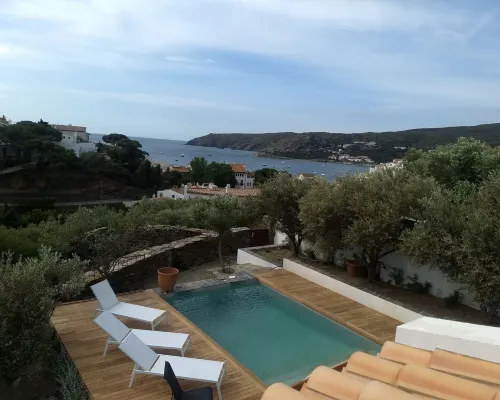 Casa Margot 2 카다케스 호텔