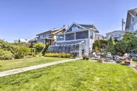Fire Pit, Views and Beach Access Waterfront Escape!