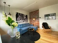 Broncks Apartment 4