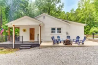 3 Mi to Dtwn! Forest City Haven w/ Furnished Patio - 2-Star