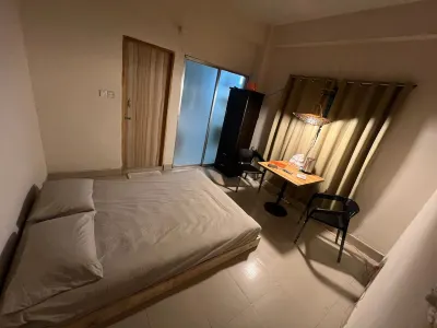 Entire apartment, private Studio apartment with AC in Dhaka Hotels in Khilgaon