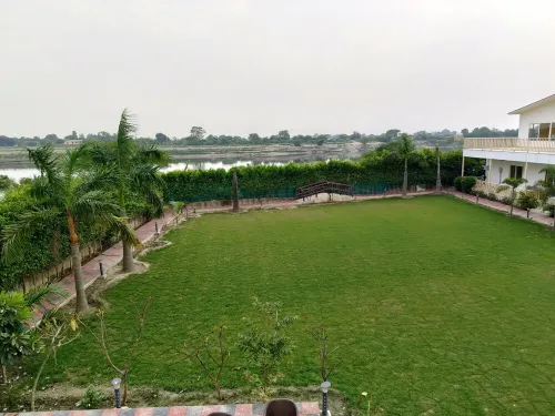 Aarya farm house Noida by PartyBea Events