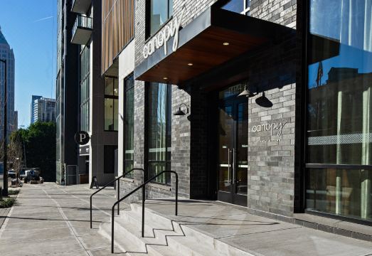 캐노피 바이 힐튼