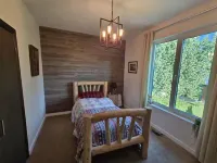 Luxury 4 Bedroom Home Hotels in Steinbach