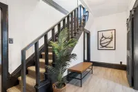 Quiet 2 BD Apartment in Downtown