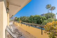 Wonderful three-room apartment with sea view Hotels in Albenga