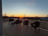 The Lakeview House-Stunning Views-Game Room