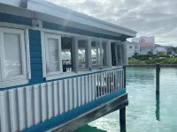 Charming 2-bedroom condo with WiFi, AC in lovely Sandyport,Bahamas Hotels in Olde Towne Sandyport