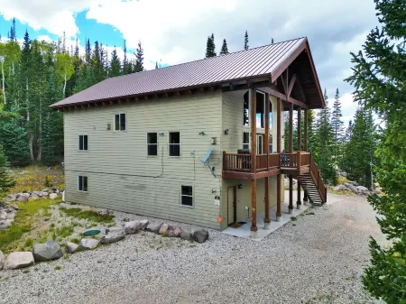 Aspen Lodge in Brian Head - Sleeps up to 25!