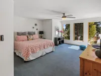 Spacious 4/5BR 4BA Tahoe Retreat w/ Hot Tub – Walk to Lake & Near Ski Resorts Hotels in Dollar Point