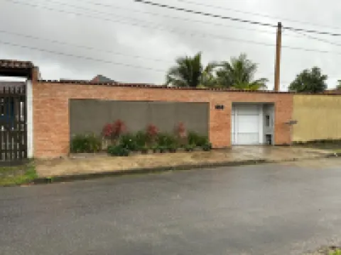 Beach House with Pool in Itanhaem
