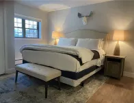 Midlake Magic. Lakefront, Ski, Hike, Beach, Pool