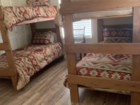 A quiet country retreat 8 miles from town. Hotels in Dimmit County