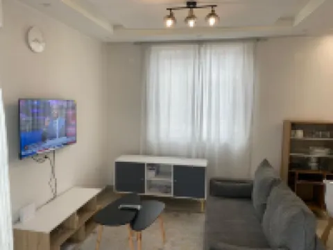 Apparemment Meublé en Plein Centre-ville de Kinshasa. À Côté de Luniversité W.B