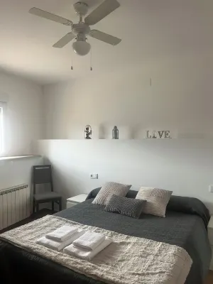 Cottage El Canton ideal for groups of friends and family. Hotels in Carboneras de Guadazaon