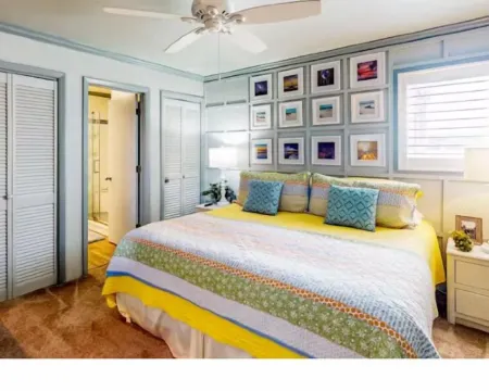 Spectacular partial ocean view 2BR 2BA large top floor condo-beachfront complex! Hotels in Indian Beach