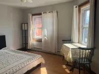 Prime Westdale location with Free Coffee & Breakfast -with3 bedrooms in Hamilton