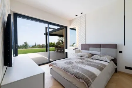 Unrivaled Modern Architect Luxury Villa. Just Moments from Cannes Отели в г. Шатонёф-Грас