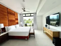 Welcome N/H Villa Paradise in enchanting Reading, Montego Bay with AC, Gym, WiFi Hotels in Reading