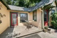 The Williams - luxe 2-bedroom cottage w/onsite parking in downtown Jacksonville