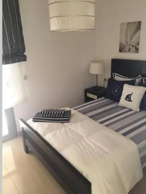 Preciosa Villa con Jardín y Piscina Privada