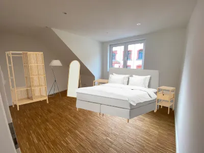 Neues, Trendy Dachgeschoss Apartment Nähe Stadtzentrum, Messe, Uni Hotels in Hannover-Nordstadt