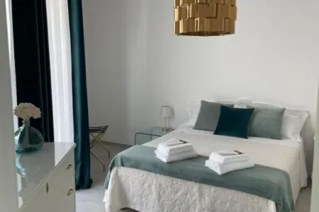 Maison Angelina - Elegant Holiday Home in Apulia with Charm and Comfort Отели рядом с достопримечательностью «Parrocchia Santa Maria di Monteverde»