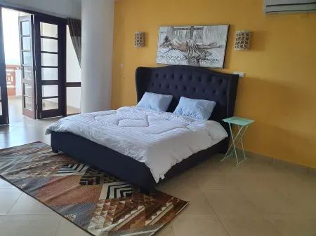 Apartment apartment on the seafront La Mera Beach Apartments Отели в г. Шансу