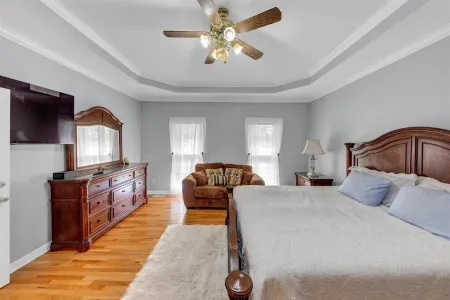 Family Retreat let this serene cul-de-sac jewel rejuvenate your mind and spirit.