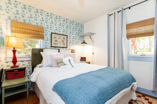 Herons Perch: Peaceful Lakefront Cottage in Shipshewana close to all the fun! Hotels in Newbury Township