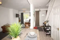 Stunning Service Accommodation, Ideal Location Ashby Scunthorpe Sleeps upto 5 Отели в г. Сканторп